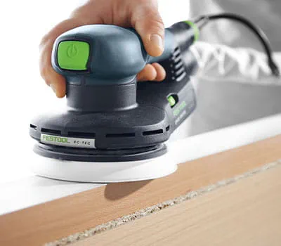 Al lijar superficies enchapadas existe el riesgo de lijar todo