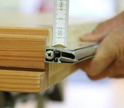 Medición de la junta de sellado automático de la puerta