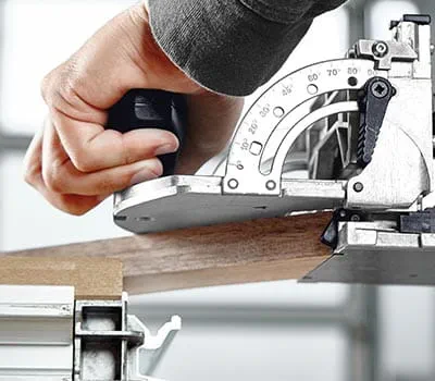 Para dar máxima estabilidad, colocar 2 tacos en cada ensamblaje angular