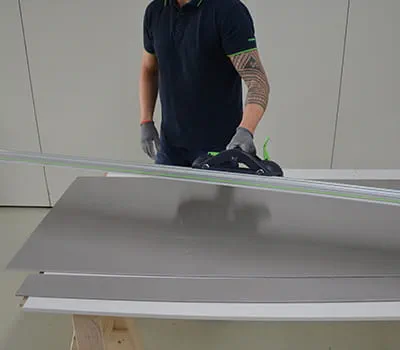 Soltar el riel de guía