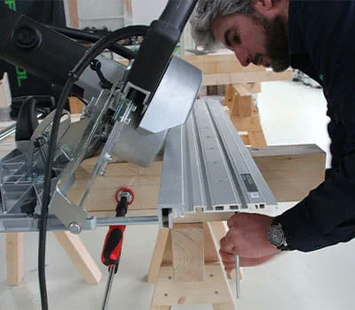 Fijar el riel de guía