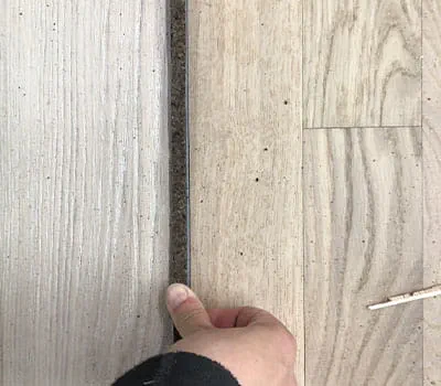 Colocación de la tira presionando