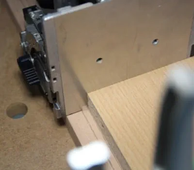 Unir la base/cubierta con la parte central