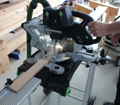 Tronzar las piezas delanteras, traseras y laterales