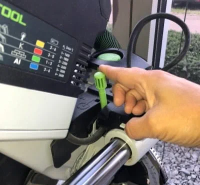 Ajuste del limitador de profundidad de tronzado