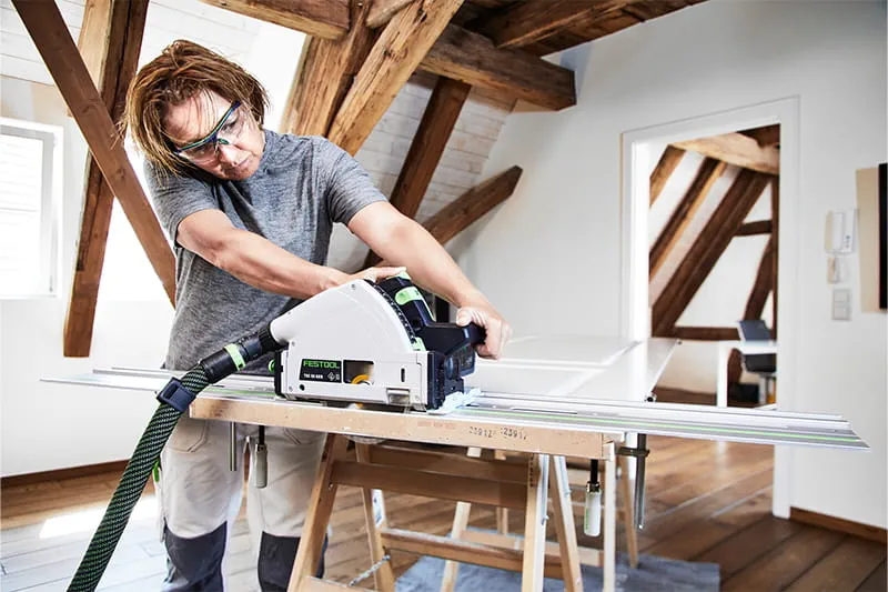 Capa de suelo Nadja Körbel con la TSC 55 de Festool