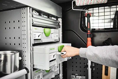 El Systainer3 de Festool montado en el equipamiento del vehículo
